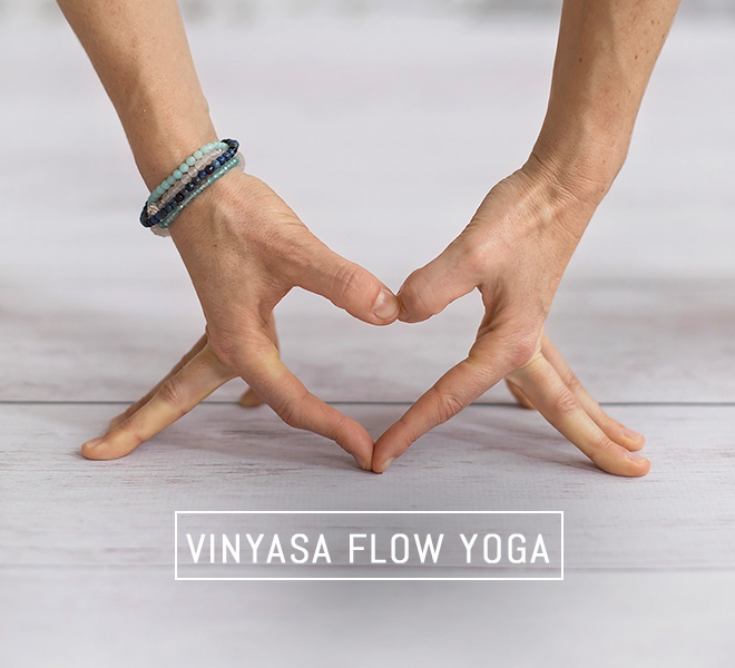 Vinyasa Flow Yoga - Stärke durch die fliessenden, sich wiederholenden und meditativ wirkenden Bewegungen dein Herz-Kreislaufsystem, baue Stress in Körper, Geist und Seele ab